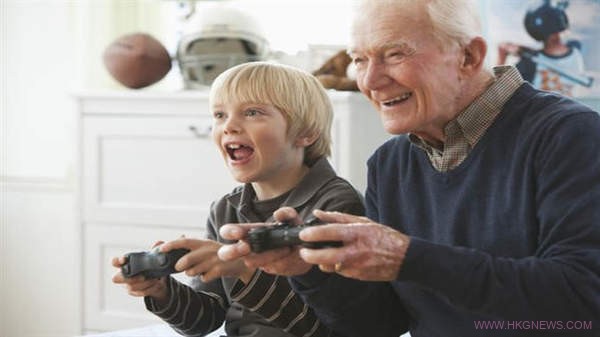 調查顯示成年人年紀越大越愛玩遊戲