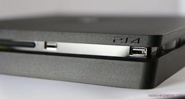 PS4 Slim